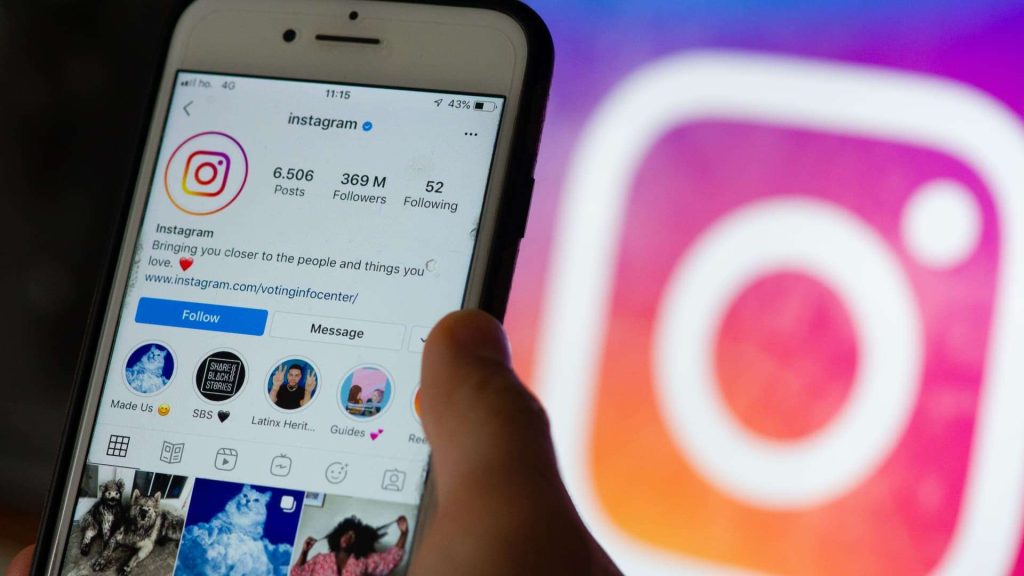 How to Unhide Posts on Instagram