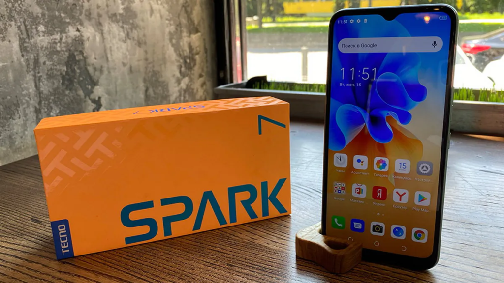 Tecno Spark 7 is very user-friendly with its vibrant design, excellent display, and good battery.