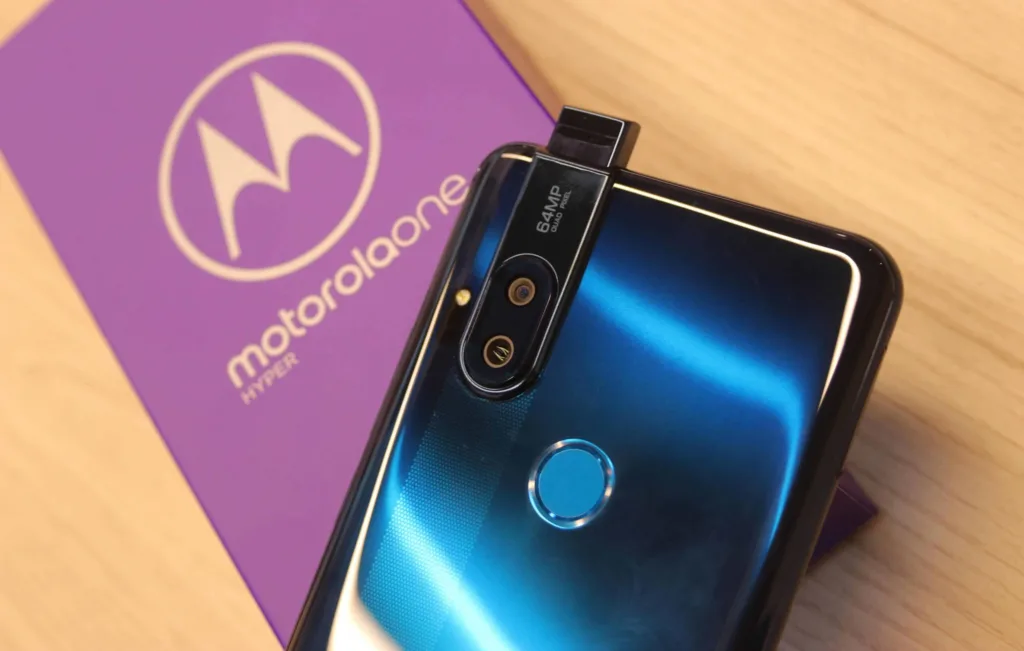 Motorola One Hyper: Pop-Out Camera Phones