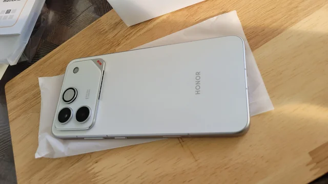 Honor Win RT - Honor Phones With 10000mAh Battery