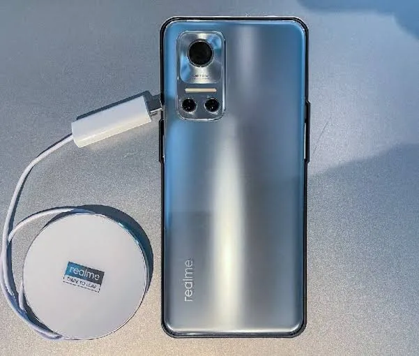 Realme Phones with Wireless Charging